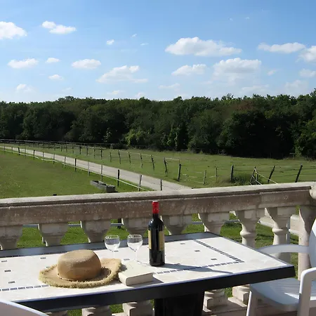 Haras De La Fontaine Datcha Nyaraló Poligny